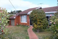 Katoomba, NSW 2780 ECHO POINT PRECINCT" 
	 	
	 
	
	 
 
 This well crafted family home of 
double brick construction with a terra cotta tiled roof. Located only 
minutes stroll to the Coffee, Souvenir shops and Plaza, with the world 
heritage Blue Mountains National park, stunning cliff views, famous 
Three Sisters, bushwalks and waterfalls close by. 
* LEVEL 1113 SQM NORTHFACING MATURE GARDEN BLOCK. 
* 3 BEDROOMS 
* SEPARATE DINING 
* SPACIOUS LOCK UP GARAGE 
* DOUBLE GLAZED SUNROOM 
* HUGE DETACHED STORAGE WORKHOP + GARDEN SHED 
* FULLLY FENCED 
* ALL SERVICES CONNECTED 