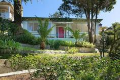  164 Victoria Rd Bellevue Hill NSW 2023 Web ID : 	 1718026 Price : 	 Auction Auction Date : 	 Tuesday 16th September 2014 Auction Time 	 6:30 PM Auction Place : 	 Double Bay Auction Centre, Level 1, 20-26 Cross St Delightful Family Home With North East Aspect And Scenic Views 4 2 2 Set high and wide on a large sunny block (approx. 750sqm) in a premium location, this freestanding single storey home enjoys elevated views towards the ocean, the nearby golf course and the harbour. Owned by one family for 31 years, this idyllic home offers huge potential to redesign (STCA), with even better views from a 2nd storey. Well back and almost hidden from the road, the current layout includes a sunroom and study, 4 bedrooms, 2 bathrooms, separate large open plan formal and informal living/dining rooms, gas kitchen, wraparound patio and extensive private garden areas. A short stroll to village shops, places of worship, parks, golf courses,top schools and a few bus stops along to Westfield Centre and train station. Property Features Large formal living/dining roomSunny north-east aspectApprox. 750sqm prime landSunroom and studyLarge open family living/dining with gas kitchen4 bedrooms2 bathroomsInt laundryHigh ceilingstimber floorsAttic storeDouble garage 