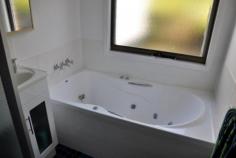  34 Woodcourt St Ambarvale NSW 2560 For Sale - Ambervale $290,000 House 3-Bedroom | 1-Bathroom | 1-Carspace Address 34 Woodcourt Street Ambervale NSW Features Large backyard Covered patio Three Bedrooms Internal laundry Air conditioning Close to local shops and bus Inspection Time 2/06/12 - 11:00 am 9/06/12 - 11:00 am 16/06/12 - 11:00 am 23/06/12 - 11:00 am 30/06/12 - 11:00 am 7/07/12 - 11:00 am 