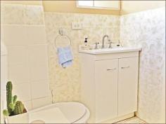  5/11 Warby St Campbelltown NSW 2560 Well presented one bedroom unit. Separate lounge and dining, tidy kitchen and bathroom, carport and balcony in good location. INQUIRE NOW! 
