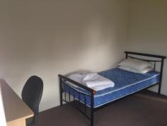  12 Hampstead Rd Highgate Hill QLD 4101 12 Bedrooms spread over three units, walking distance to South Bank campus and QUT Gardens Point 
 
West End mecca just a short stroll. Close to transport. 
 
All bills included 
 
Unit 1 - AVAILABLE NOW 