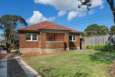  18 Neeworra Rd Northbridge NSW 2063 Price : 	 Auction 24/9/14 Property Type : 	 House Sale : 	 Auction Auction Date : 	 Wednesday 24th September 2014 Auction Time 	 6:00 PM Auction Place : 	 Northbridge Golf Club Once in a Lifetime... Huge Level Land 3 1 2 Offered to the market place for the first time in 70 years this original brick bungalow sits on an extraordinary 973sqm of level land. Ideally positioned in one of the most sought after 'East end' streets in Northbridge and surrounded by luxury homes the land is almost 60 metres deep and an easy level walk to local cafe, golf course, transport and public school. With its boundless potential the current liveable bungalow consists of 3 bedrooms plus rear sunroom, separate lounge and dining (open fireplace) updated kitchen and original bathroom. Side drive to lock-up garage plus ample off street parking. Enormous level lawn and gardens. Build your dream private family estate on this oversized level block. Inspect Saturday & Wednesday 2-2.45pm Auction 	 6pm Wednesday 24/9/14 at Northbridge Golf Club Enquiries 	 Chris Downie 0414 966 311 