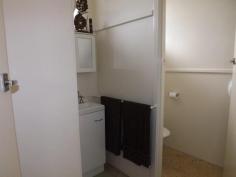  23/2 Robertson Rd Ledge Point WA 6043 This unit is located over the road from Havachat General Store in a block of 8. A short stroll to the beach and Tavern. Freshly painted and renovated, walk in walk out, you won't be disappointed this little gem. Bathrooms - 1 Bedrooms - 2 Lounge/Dining - 1 Storeys - 1 Water Closets - 1 