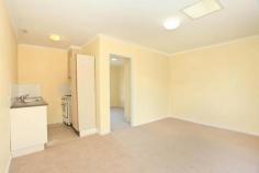  25/36 Ridley Street Sunshine Vic 3020 Central Sunshine Convenience 
													 Situated in a 
prized location, this first floor renovated apartment boasts both 
comfort and convenience in one great package. This is a smart investment
 or affordable entry into one of Melbourne's best performing suburbs. Adjacent
 to parks and an easy stroll for any buyer to all of Sunshine's major 
facilities including Sunshine Shopping Plaza, Cinema Complex, Sunshine 
& Albion train stations and bus services. This is truly a must see. Comprising:
 1 bedroom with BIR, generous lounge and dining area, functional 
kitchen, bathroom facilities, newly carpeted and your own car space on 
title. Don't miss out on a fabulous opportunity in this sought after location.  