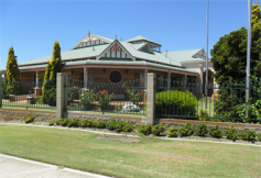  339/17-21 Hefron Street Rockingham WA 6168 RESORT STYLE RETIREMENT LIVING AT ITS BEST This 2 bedroom 1 bathroom upper level apartment located in the stunning Springfields Retirement Village is waiting for you! Freshly painted with new floor coverings, this apartment is serviced by a lift and stairway for your comfort. Enjoy the balcony views from this lovely property. General Features Property Type: Apartment Bedrooms: 2 Bathrooms: 1 Carports: 0 Outdoor Features Garage Spaces: 0 