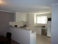  3/4 Beveridge Street, ARARAT VIC 3377 Two bedroom town-house in popular Ararat Hills Estate Open plan living/kitchen/dining area R/cycle heating &cooling, 2nd bath near 2nd bedroom Main bedroom with large en-suite and walk in robe Alfresco & private selling, currently returning $300 per week 