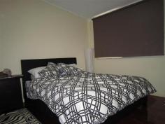  Unit 9 Seafarer 5 Holborow Close Surfers Paradise QLD 4217 Cocooned away just off Peninsular Drive on Holborow Close, this fantastic two bedroom, one bathroom unit features:- Pool 2 Extra large bedrooms Renovated bathroom River views Wooden floors Undercover parking Quiet complex Long lease in place until March 2015 (great tenant) The Seafarer complex is situated on a prime 1200sqm riverfront block which has future re-development potential.  This unique opportunity will not last and has been priced to sell!  