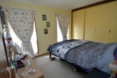  17 Boothman Street, Echuca VIC 3564 - 3 Good Sized Bedrooms with Built In Robes - Separate Living Room & Dining Room Plus Study - Kitchen Includes Dishwasher & Gas Cooking - Ducted Evaporative Cooling & Gas Heating - Double Length Carport with Access To Rear Yard - Garden Shed - Estimated rental Income $230 - $240 Per Week - Set On 620sqm Allotment (Approx) Other features: Built-In Wardrobes,Close to Shops,Close to Transport,Garden,Formal Lounge,Separate Dining 
