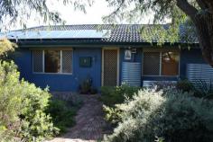 5 Yalgoo Ave White Gum Valley WA 6162 Solid three bedroom brick & tile home on a wide frontage 560sqm shady block.Includes kitchen, dining, lock-up garage, work shed, pergola and much more.Inspect by Appointment. - See more at: http://fremantle.harcourts.com.au/Property/581265/WFE5632/5-Yalgoo-Ave#sthash.uSoDLfuM.dpuf 