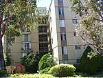  
 LOCATION! LOCATION! 
 This one bedroom apartment is situated on the 4th floor and 
has great views over the river and to the hills. Located in a leafy 
riverside location and on the doorstep of the CBD. Close to bus, train 
and Mercy Hospital. Property rented until 21/10/2014. 
 
 