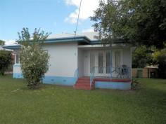  29 Twelfth St Home Hill QLD 4806 Are you looking for your first home or a top investment property? Look no more. This solid 3 bedroom block home, situated on a corner position has great street appeal and is priced to meet today's market.  - Solid concrete block construction - 3 bedrooms - 1 air-conditioner - Timber floors - Combined kitchen & dining - Separate lounge/ living area  - Private fenced backyard - 875m2 corner block Don't miss out on this great opportunity and call us today. - See more at: http://www.landmarkharcourts.com.au/Property/582846/LTY2954/29-Twelfth-Street#sthash.vZ6stdkN.dpuf 