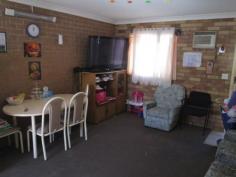  4/4-6 Dover Street Moree NSW 2400 4/4-6 Dover Street, Moree * 2 bedrooms with built in robes * Single garage * Bathroom with shower, bath & vanity * Currently rented for $205 per week General Features Property Type: Unit Bedrooms: 2 Bathrooms: 1 