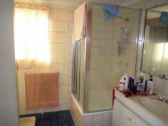  Unit 2 / 98 High Street Berserker Qld 4701 Inspections Inspections by appointment only. Here is a great investor property long times tenants close to shopping complex.  1. 2 bedroom unit.  2. Open plan living, kitchen & dining room area.  3. Ceiling fans throughout.  4. Bathroom, laundry & toilet area.  5. Out-door seating area.  6. car space.  Located within walking distance to Schools,Daycare centre,shopping complex and transport at your front door. 