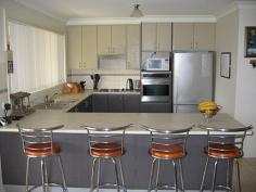 2/10 Thornbury Street Parkes NSW 2870 Spacious & Affordable $275,000 This is a quality three bedroom unit in a desirable location with all modern features. Large modern kitchen with stainless steel wall oven & cooktop, breakfast bar as well as ample cupboard and bench space. Modern 2-way bathroom with bath, shower, vanity & separate toilet. Spacious open plan living, built-in wardrobes and a rumpus room. A fantastic set up for low maintenance living. Ideal for investment or retirement, this is one of the best on the market. 
