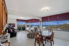  2/19 Ormonde Tce KINGS BEACH Qld 4551 KINGS BEACH WATERFRONT I t does not get much better than this nor does it get much closer to the beach ! Boasting Waterfront location boasting the most amazing Ocean Views, there is not much more you could wish for! Situated in a small comlex of only 6 units this would have to be one of the best waterfront opportunites on the market ! Low Body Corp fees  Call Carola on 0417 608 466 for more info 