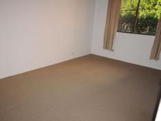  14/4-10 Darling Street KENSINGTON, NSW 2033 Located close to transport, shops and UNSW this 1 bedroom unit is ideal for the young students, combined lounge dinging area, modern kitchen, good bathroom, laundry, balcony and LUG. Read more at http://bondijunction.ljhooker.com.au/94HD1#vKs7Ry0QQZlbIAqo.99 