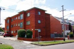  11/127A Barker Street Kingsford NSW 2032 Self-contained studio apartment on top floor in a security intercom building, with built-in robe, bar fridge, and shared laundry. For further questions or to arrange an inspection, please contact Guy Bezzina on 0418 699 171. 