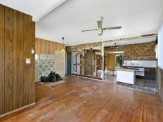 27 Oxley Rd Killarney Vale NSW 2261 UNDER CONTRACT - BOND, JUSTIN BOND' 
 Situated in a quality family suburb on a level 556 sq/m block; the 
layout is three bedrooms, one bathroom and kitchen area, the condition 
is poor with next to no wall linings, no kitchen and is not livable in 
its current state. Ideal for the builder looking for a project or simply
 knock it down and build a new home. Either way at this price it won't 
last long!!! 
 
   
 
 Property Snapshot 
 
 
 
 Property Type: 
 House 
 
 
 Construction: 
 Cladding 