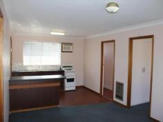  6/436 Macauley Street Albury NSW 2640 CENTRAL 2 BEDROOM UNIT - 2 blocks from Dean Street - 2 bedroom unit (built in robe) - Large bathroom and combined laundry - Separate toilet - Large open plan kitchen and living - Electric cooking - Air conditioner - Heater - Balcony/courtyard - Single carport General Features Property Type: Unit Bedrooms: 2 Bathrooms: 1 Price per calendar month: $825 Bond: $760 
