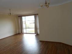  Culburra Beach NSW, 2540 This house is a must to inspect. The home offers Fully Fenced Yard Close to Shops Two Living Area’s Built-Ins FOR RENT: $360 per week 