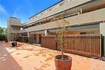 17/250 Sunshine Avenue Kealba VIC TIME TO STOP PAYING RENT!
 
 $220,000 - $240,000 
 Situated in the heart of Kealba with all amenities a stone's throw 
away, stands this first floor Apartment. Comprises of one great sized 
bedroom with built in robe, plus study alcove, modern kitchen with 
stainless steel appliances and granite bench tops, overlooking the sun 
filled open plan meals/family area, which completes this already 
impressive apartment. Other features include: heating, secure parking, 
intercom and gymnasium.
 