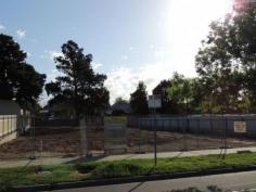  70-76 Campbell Street Swan Hill Vic 3585 $299,000 Investment Opportunity 
 Zoned B1 this large site has recently been cleared and is ready 
redevelopment. An opportunity for an investor to custom design and build
 a retail office or other commercial uses (S.T.C.A) 
 
A rare chance to purchase a property in this location. 
 
 Read more at http://swanhill.ljhooker.com.au/4XXFCF#HkQSKQra1S2PjTtP.99 