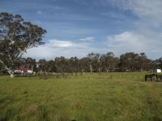  929 Dry Creek Rd Broadford VIC 3658 Being only a minutes drive to the main 
street this is a prime opportunity to build your dream home with a bit 
of space around you and still have all the convenience of living in 
town. 
For more information please call Gavin Henderson on 0408 359 764. 
 
 Read more at http://broadford.ljhooker.com.au/4VHJS#Dkcrfv5JlXG4qXlR.99 