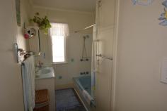  144 Talbot St Berserker QLD 4701 $299,000 This one owner highset cabinboard home is in a handy Northside location close to schools, major shopping centres & transport. The home has 3 bedrooms (main with A/C), A/C open plan lounge/dining, original kitchen & bathroom. Covered front patio with views of the Berserker Mountains to sit & enjoy a cool summer drink or a cup of tea all year round. The home is enclosed & fully lockable under with 2 car accommodation. The level allotment is fully landscaped & fenced. Be quick this is sure to sell! - See more at: http://www.professionalsrockhampton.com.au/real-estate/property/755895/for-sale/house/qld/berserker-4701/144-talbot-street/#sthash.jrnGNUTG.dpuf 