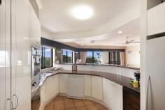 27 The Esplanade COTTON TREE QLD 4558 Fantastic buying, watch the boats go by from this lovely three bedroom 
apartment with ensuite, double lockup garage and storage in residential 
complex (NO ONSITE MANAGEMENT). This complex has facilities such as 
pool, bbq and secure visitor parking. 