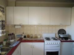  Unit 2 / 98 High Street Berserker Qld 4701 Inspections Inspections by appointment only. Here is a great investor property long times tenants close to shopping complex.  1. 2 bedroom unit.  2. Open plan living, kitchen & dining room area.  3. Ceiling fans throughout.  4. Bathroom, laundry & toilet area.  5. Out-door seating area.  6. car space.  Located within walking distance to Schools,Daycare centre,shopping complex and transport at your front door. 