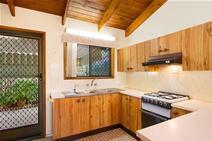  17/5 Palara Street Rochedale South QLD 4123 HARD TO FIND A BETTER LOCATION THAN THIS! This quiet 2 bedroom lowset Villa/Townhouse is nestled in a leafy Cul de sac. Conveniently located with just a short stroll to shops, medical centre, clubs and Public Transport. This Villa boasts a lovely garden courtyard at the back where you can sit back and relax. 2 Bedrooms both with built-ins 1 Bathroom/laundry combined 1 Single Carport plus off street parking Garden Courtyard at the back Landscaped Garden at the Front Low Body Corporate Fees This property is ideal for the Investor or First time home buyer.  Early Inspection a Must! This property will be snapped up very quickly! General Features Property Type: Townhouse Bedrooms: 2 Bathrooms: 1 Indoor Features Built-in Wardrobes Outdoor Features Carport Spaces: 1 