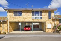  7/4 Anne Street Tamworth NSW 2340 155,000 Investors or first home buyers don't miss this one, great location, walking distance to supermarket, chemist, schools, Post Office. This spacious 2 bedroom unit is a sound investment or entry point into the market. - Brick & tile - Two good size bedrooms with built ins - Open lounge/dining  - Modern kitchen with breakfast bar - Air conditioner - Good size bathroom and laundry - Single carport - Strata title Property ID 	 3366 Bedrooms 	 2 Bathrooms 	 1 Garage 	 1 Flooring 	 Land Content 	 Land Size 	 N/A approx. Units in Complex 	 