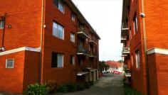 6/1 Western Crescent, GLADESVILLE NSW 2111 $375 Weekly Well Presented 1 Bedroom Close To Shops/transport This well presented recently renovated 1 bedroom unit is located in the heart of Gladesville in a security block. The unit comprises of a good sized bedroom with built-in wardrobe along with a modern kitchen and bathroom, shared laundry with the other 3 units on the floor and car space make this a great place to call home. Close to Victoria Road City buses/Shops and only a short drive to Huntleys Point ferry wharf. Contact Braydon Govan 0415 157 054 to arrange an appointment or view as advertised. Available 13th November 2014 
