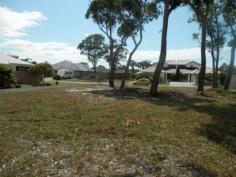  14 Sinclair Dr Tea Gardens NSW 2324 TEA GARDENS LAKES ESTATE 
 Perfect 602 sqm block cleared and ready to build. Imagine gazing 
out across the water to reserve bushland. Ideal location in a quiet 
street nestled amongst quality homes, no restrictive covenants, no time 
limit to build, all services are underground. This level block has a 20
 metre frontage making it ideal for the person wishing side access for 
the boat/caravan. Tea Gardens/Hawks Nest offers 40kms of surf beach, 
the Myall Lake & National Park. EXCLUSIVE AGENTS. 
 
   
 
 Property Snapshot 
 
 
 
 Type: 
 Residential Block 
 
 
 Features: 
 
 Building Permission 
 Cleared Areas 
 Close to School 
 Close to Shops 
 Power 
 Sewer Read more at 