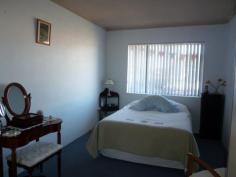  5/11 Baird St, Tuncurry, NSW 2428 100m to Ohmas Bay and the beautiful Wallis Lake. This one bedroom unit 
on the first floor is in good condition throughout and offers generous 
bedroom with built in robe, good size kitchen and bathroom, balcony and 
lockup garage. 
