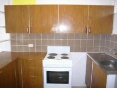  58 Cook Road CENTENNIAL PARK NSW 2021 Sun filled painted studio unit in a convenient location ready to move in. Property consists of - Generous sized living area with balcony space - separate kitchen with ample storage cupboard space - bathroom with bathtub - car space. - coin operated shared laundry downstairs Located only a short stroll to Oxford Street, easy distance to Fox Studio, and transport. 