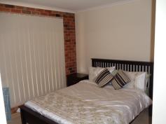  2/74 Stradbroke Avenue Swan Hill Vic 3585 $229,000 Two living areas 
*Timber kitchen 
*Garage with remote 
*Free standing 
*Timber dado and brick feature walls 
*Semi ensuite 
*Ducted evaporative cooling 
*Gas heating 
This very smart unit is leased at $225 per week or vacant possession is available (60 days).				 