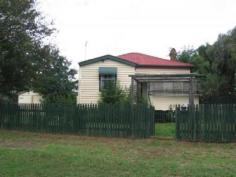  2 Nigel Street North Toowoomba Qld 4350 Inspections Inspections by appointment only. Solid 3 bedroom plus 2 sunrooms, cosy lounge and eat in kitchen.  Original VJ walls, beautiful wide floor boards and high ceilings.  Prime for renovating and/or move and develop.  Fully fenced with garage.  Located close to parks, schools and the new North Point Shopping Centre.  Currently tenanted at $270 a week.  Opportunities are endless! For Sale $249,500 Features General Features Property Type: House Bedrooms: 3 Bathrooms: 1 Land Size: 895 m² (approx) Indoor Toilets: 1 Outdoor Garage Spaces: 1 Fully Fenced 