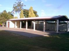  unit 1/ 98 High Street Berserker Qld 4701 Inspections Inspections by appointment only. Here is your chance to be owner occupied or investor with a 3 bedroom unit on ground level in the north side area.  1. 3 bedroom unit  2. Open plan living, kitchen and dining room  3. Ceiling fans throughout  4. Bath room & separate toilet  5. Lockup car parking area  Enjoy a relaxing walk to the North-side Plaza or Shopping Fair location with loads of shops.  Call Laurette or Vince for inspection. Inspections Inspections by appointment only. Here is your chance to be owner occupied or investor with a 3 bedroom unit on ground level in the north side area.  1. 3 bedroom unit  2. Open plan living, kitchen and dining room  3. Ceiling fans throughout  4. Bath room & separate toilet  5. Lockup car parking area  Enjoy a relaxing walk to the North-side Plaza or Shopping Fair location with loads of shops.  Call Laurette or Vince for inspection. 