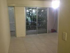  28 Marine Parade Southport QLD 4215 Walk to Australia Fair, the Broadwater and the Commonwealth Games Aquatic Centre. An excellent opportunity to purchase in one of the most sought after positions in Southport. Located a mere 50 meters walk to Australia Fair,the Broadwater and the new Commonwealth Games Aquatic Centre and 2 minutes walk to Tram Station sits this 3 bedroom rear unit in a block of 12. The original property features high ceilings throughout, large kitchen, ample lounge and dining combined which opens to a private sizable balcony, internal laundry and lockable storage unit at the end of the car space makes this an ideal investment for the future. Bedrooms 		 3 Bathrooms 		 1 Garages 		 1 	 Manwa Wong Consultant Phone - 07 5591 8885 Mobile - 0420 880 798 