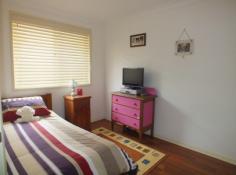  4/48 Park Street, Wallsend NSW 2287 Offers Over $360,000 Easy Living! * Lovely 2 bed unit with built ins * Timber floors throughout * Freshly painted * Reverse cycle air conditioning * Single lock up garage with automatic door *Good sized paved courtyard *Water rates approx $210 per quarter *Council rates approx $250 per quarter *Strata fees approx $420 per quarter *Move straight in not a cent to spend. 