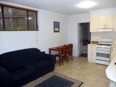  Austinmer NSW, 2515 Good quality, one bedroom furnished flat with ensuite. Open plan living/kitchen area, separate study, private outdoor BBQ area, and a single garage. Easy walk to beach, station and all amenities. Won’t last in fab location. FOR RENT: $350 per week 