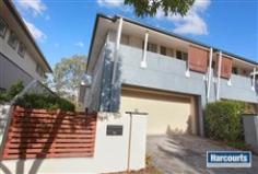  70 Greenway Circuit Mount Ommaney QLD 4074 Here it is - Lifestyle Investment Owner seeks Immediate Offers! A truly unique position in Mt Ommaney. This superb Jennings 4 year old 2 storey residence situated among executive living at Central parkland at its best. The facilities includes swimming pool, Tennis court, gym, recreational areas open to parkland, strategically located within easy reach to all major amenities. The owners will consider the best offer in the current market. Here is your chance to secure this demanding design and position. General Features Property Type: House Bedrooms: 3 Bathrooms: 2 Land Size: 220 m² (approx) Indoor Features Ensuite: 1 Outdoor Features Garage Spaces: 2 Tennis Court Other Features Tenure: Freehold Property condition: Excellent Property Type: House House style: Contemporary 