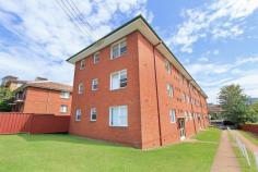  12/66 Smith Street Wollongong, NSW, 2500 This bright and airy unit features an open plan living and dining area and a modern kitchen with ample storage. Both bedrooms have new carpet with the master featuring a new built in wardrobe. The bathroom also has internal laundry facilities. The unit has also been freshly painted and new blinds have been installed throughout. Includes a carport space. Located close to shops, transport and the free Wollongong shuttle bus. 