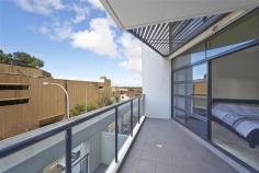Bondi Junction, 6/17-23 Newland Street Positioned on the second floor in the prestigious 'Trevilion' building, 
this modern strata apartment is the ultimate in convenience with easy 
access to great shopping, parks and bus and rail transport to CBD. This 
is a superb home or investment opportunity. 
 
- Spacious living and dining flowing to a large balcony 
- Large bedroom with built-in robes and access to balcony 
- Modern kitchen with stainless steel appliances 
- Modern bathroom; security car space; air conditioning 
- Resort style facilities located in building
 