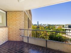 29 Roslyn Gardens, Elizabeth Bay NSW 2011 The Plaza - Spacious Two Bedroom Apartment				

 This
 spacious and neat two bedroom apartment features security entrance with
 lift access, large bedrooms both with built-in robes, entertaining 
sized living area opening out onto a east facing balcony that takes in 
the fantastic district views & internal laundry facilities. 
 Set in an ideal location convenient for world-class restaurants, 
bars, cafes & shopping & easy access to the harbour & CBD. 