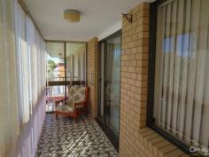  4/14 Pearl Street Tweed Heads NSW 2485 As owner moves out to be closer to family and leaving behind her ..
 *	Centrally located Tweed Heads unit in small block of five
 *	Consisting of Two bedrooms, Separate dining and North facing balcony
 *	Walking distance to Centro Shopping Centre, Bowls Club & facilities
 *	Ideal investment unit capable of returning $270 plus per week
 
 Won't last long as owner has instructed to present all Offers. INSPECT NOW!!!!
 