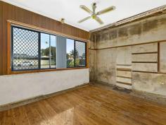  27 Oxley Rd Killarney Vale NSW 2261 UNDER CONTRACT - BOND, JUSTIN BOND' 
 Situated in a quality family suburb on a level 556 sq/m block; the 
layout is three bedrooms, one bathroom and kitchen area, the condition 
is poor with next to no wall linings, no kitchen and is not livable in 
its current state. Ideal for the builder looking for a project or simply
 knock it down and build a new home. Either way at this price it won't 
last long!!! 
 
   
 
 Property Snapshot 
 
 
 
 Property Type: 
 House 
 
 
 Construction: 
 Cladding 