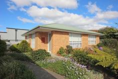  2/1B Elwick Road, Glenorchy Tas 7010 Offers Over $229,000	 A delightful low maintenance brick unit, has an excellent floor plan, includes 2 bedrooms with built-ins, bathroom with a bath, separate shower, toilet and laundry, carport, gorgeous well maintained gardens and fully fenced private back yard. Ample parking with a carport right at the back door, and best of all for those who like to walk it is just a pleasant stroll to Northgate and everything in the surrounding location. This absolute gem has been affordably priced and will be gone in the blink of an eye, call now to inspect. 