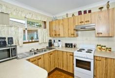  1/9 Eskdale Drive Raymond Terrace NSW 2324 Conveniently located in Lakeside, within walking distance to Lakeside shops, bus stop, school & local sporting facilities. The tidy unit forming part of a duplex features: * Combined lounge and kitchen * Two bedrooms, both with ceiling fans and built-in robes * Bathroom and separate laundry * Private and well maintained L shaped courtyard with lawn locker * Carport Current tenants paying $240 per week. Well worth an inspection!   